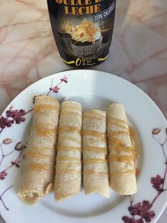 Una foto de Rollitos de avena con dulce de leche