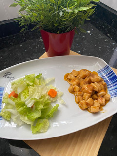 Una foto de Taquitos de potón con cebolla 🧅