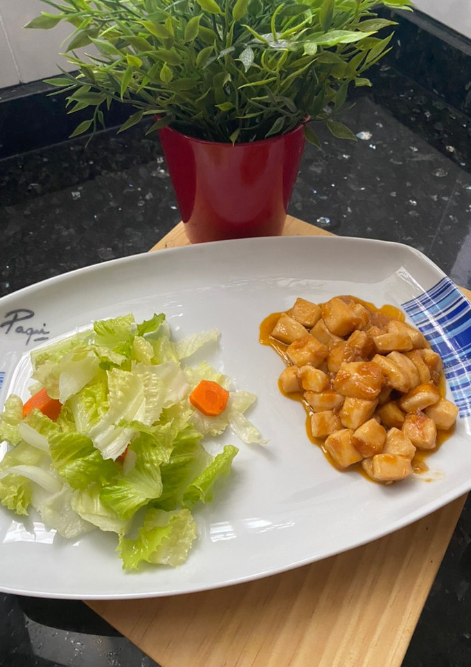 Una foto de Taquitos de potón con cebolla 🧅