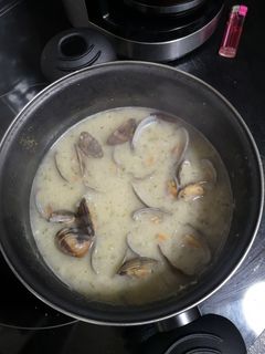 Una foto de Almejas a la marinera