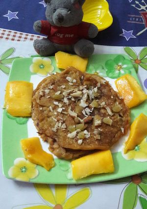 A picture of Mango Atta oats pan cake.