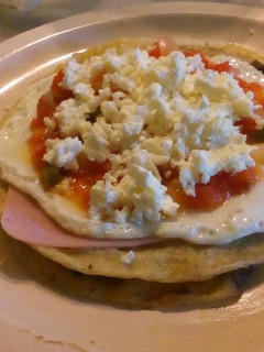 Una foto de Huevos Motuleños