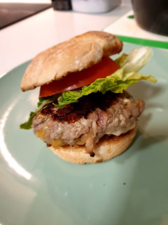Una foto de Hamburguesa casera 🍔