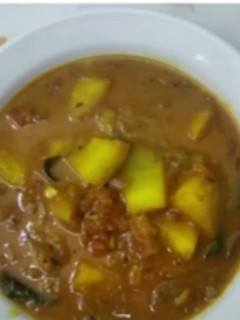 மரவள்ளி கிழங்கு குழம்பு / maravalli kilangu recipe in tamil செய்முறை முக்கிய புகைப்படம்