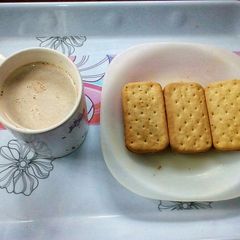 Sweet Onions Crackers and Chocolate Drink A picture of Sweet Onions Crackers and Chocolate Drink.
