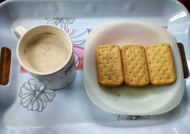 Sweet Onions Crackers and Chocolate Drink