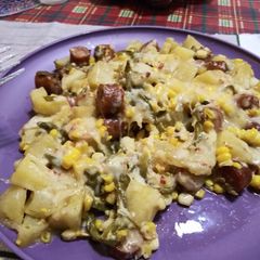 A picture of Sausage n taters.