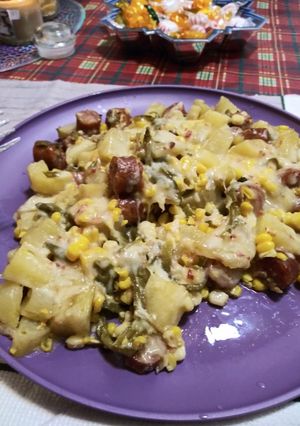 A picture of Sausage n taters.