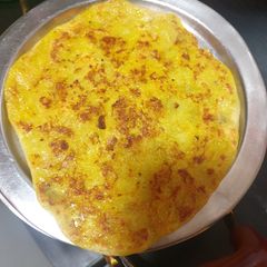 A picture of Aloo parata.