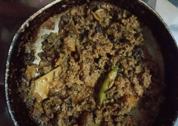 How to Make Perfect Karele Keema