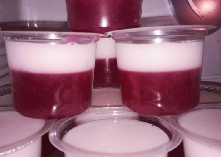 Puding Kemerdekaan a.k.a Puding Buah Naga mix Susu