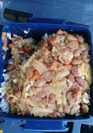 A picture of Brown beans with cabbage.