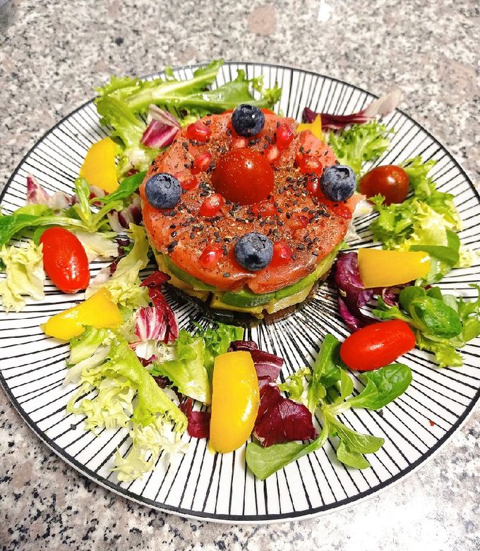 Foto principal de Tartar de salmón 🐟 aguacate 🥑 y mango 🥭