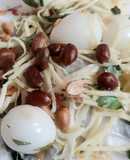 Bánh tráng trộn đậu phộng rang muối