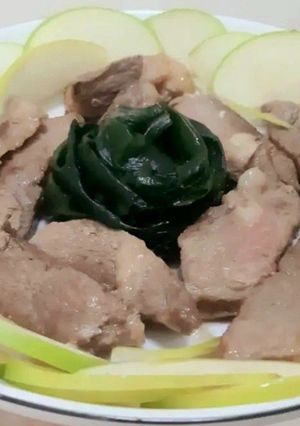 Hình của món Thịt cừu sốt phomai trứng muối rong biển.