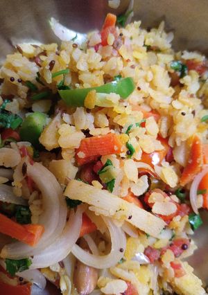 स्वादिष्ट पोहा 😋😋 रेसिपी मुख्य फोटो