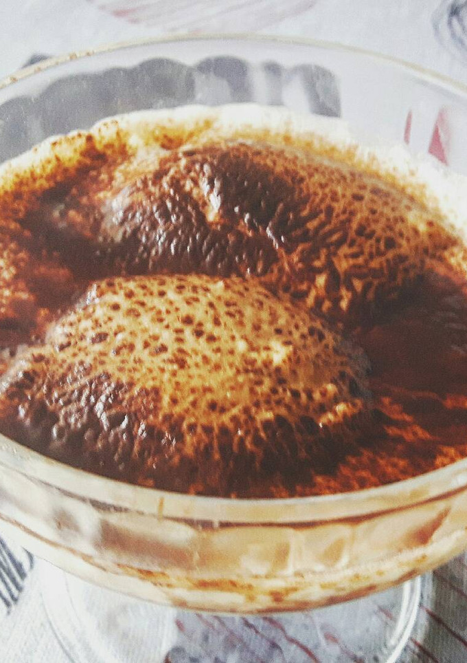 Una foto de Tiramisú cremoso en copa
