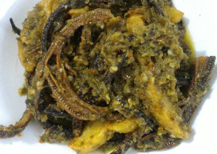 Resep Belut Goreng Cabe Ijo (Baluik Goreng Lado Ijau) | Cara Buat Belut Goreng Cabe Ijo (Baluik Goreng Lado Ijau) Yang Enak Dan Lezat