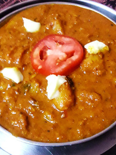 आलू बटर मसाला(Aloo butter masala recipe in Hindi) रेसिपी मुख्य फोटो