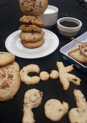 A picture of Chocolate chip cookies.