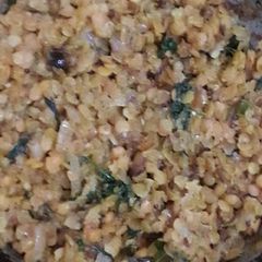 A picture of Karari masoor dal.