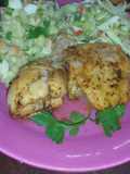 Pollo al horno saborizado con 2 ensaladas