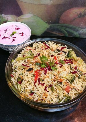 A picture of Paneer Makhani Biryani.