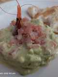Tartar de gambita roja con yogurt griego