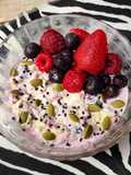 🍧🫐🍓Postre fresco de ricota y frutos rojos, con semillas de sésamo y zapallo 🫐🍓🍧