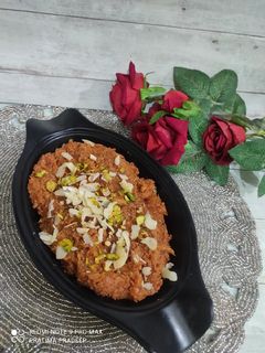 गाजर का हलवा (Gajar ka halwa recipe in hindi) रेसिपी मुख्य फोटो