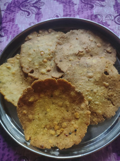 மூண்டால் தட்டை(THATTAI RECIPE IN TAMIL) செய்முறை முக்கிய புகைப்படம்
