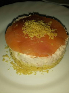 Una foto de Cheesecake de salmón