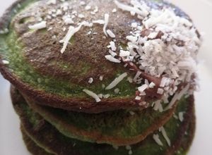 Una foto de Hot cakes de espinaca 🥞🌿/ low carb / cetogénica