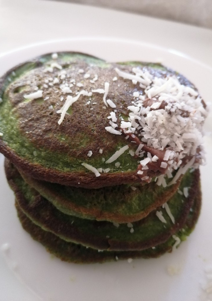 Una foto de Hot cakes de espinaca 🥞🌿/ low carb / cetogénica