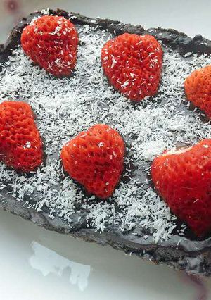 รูปของ No-Bake Strawberry Chocolate Tart