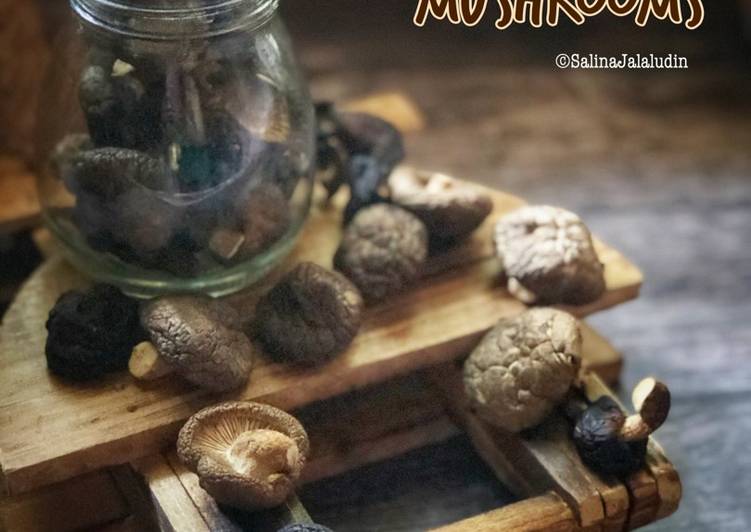 Langkah Mudah Memasak Dried Shitake Mushrooms yang Lezat