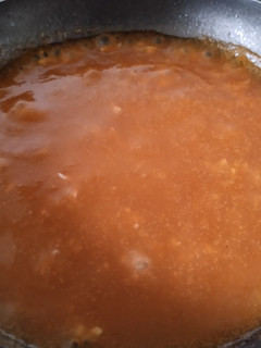 Una foto de Salsa de ajo picante a mi manera🍯🧄🍱