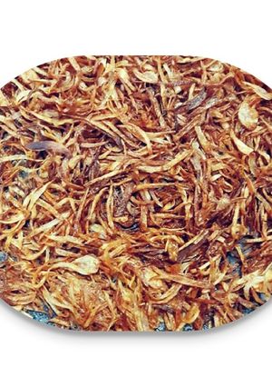 A picture of Crispy fried brown onions.