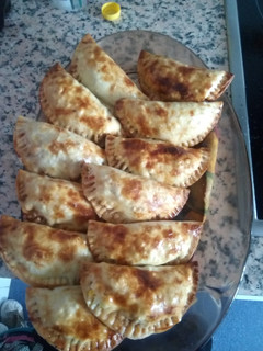 Una foto de Empanadillas carne picada y huevo duro