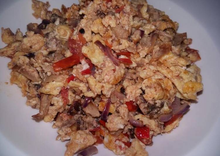 Recipe of Quick Omelette with Shredded Grilled Chicken