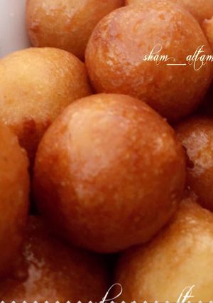 صورة لوصفة لقيمات بالكاسترد