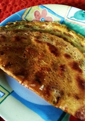 बेसन चिला(Besan chilla recipe in hindi) रेसिपी मुख्य फोटो