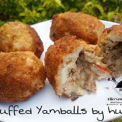 A picture of Stuffed yam balls.