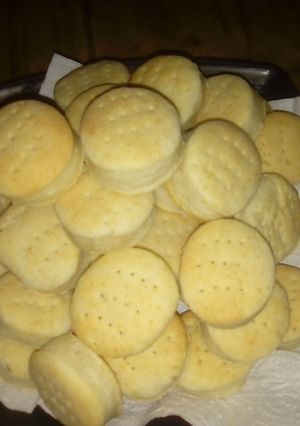 Una foto de Bizcochos de grasa con harina leudante