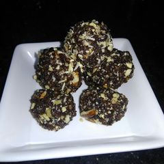 A picture of Dates-Dry Fruits Ladoo.