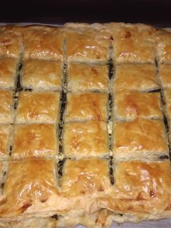 A picture of Spinach and Cheese Pie with Puff Pastry.