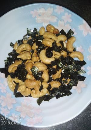 海苔腰果 的食譜成品照片