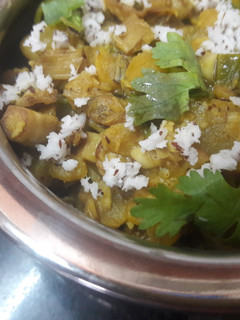 மொசர் கோண்டோ /  பெங்கால் வாழைப்பூ கூட்டு (Mosar Konda Recipe in Tamil) செய்முறை முக்கிய புகைப்படம்