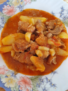 Lecsós csülök krumplival recept fotója