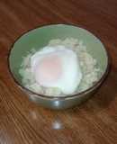 Arroz con huevo escalfado
